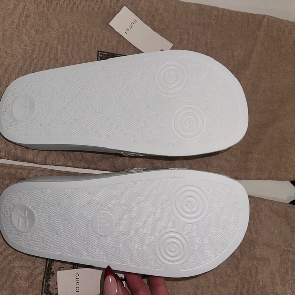BRAND NEW Gucci White Rubber GG Slide Sandals 36 EU / 5.5 US SIZE - Picture 7 of 9